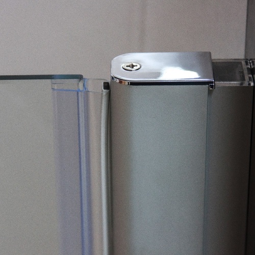 Magnetické tesnenie sprchových dverí a stenový profil